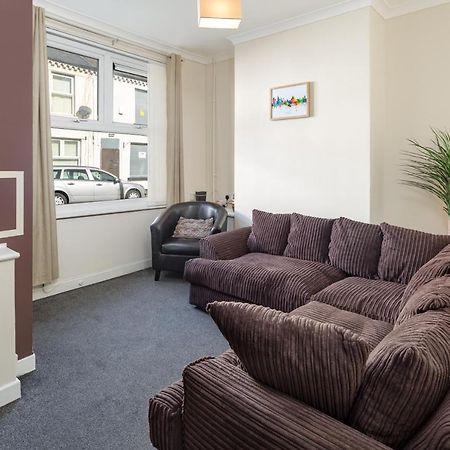 Cosy Anfield Guesthouse - Free Parking Liverpool Eksteriør bilde