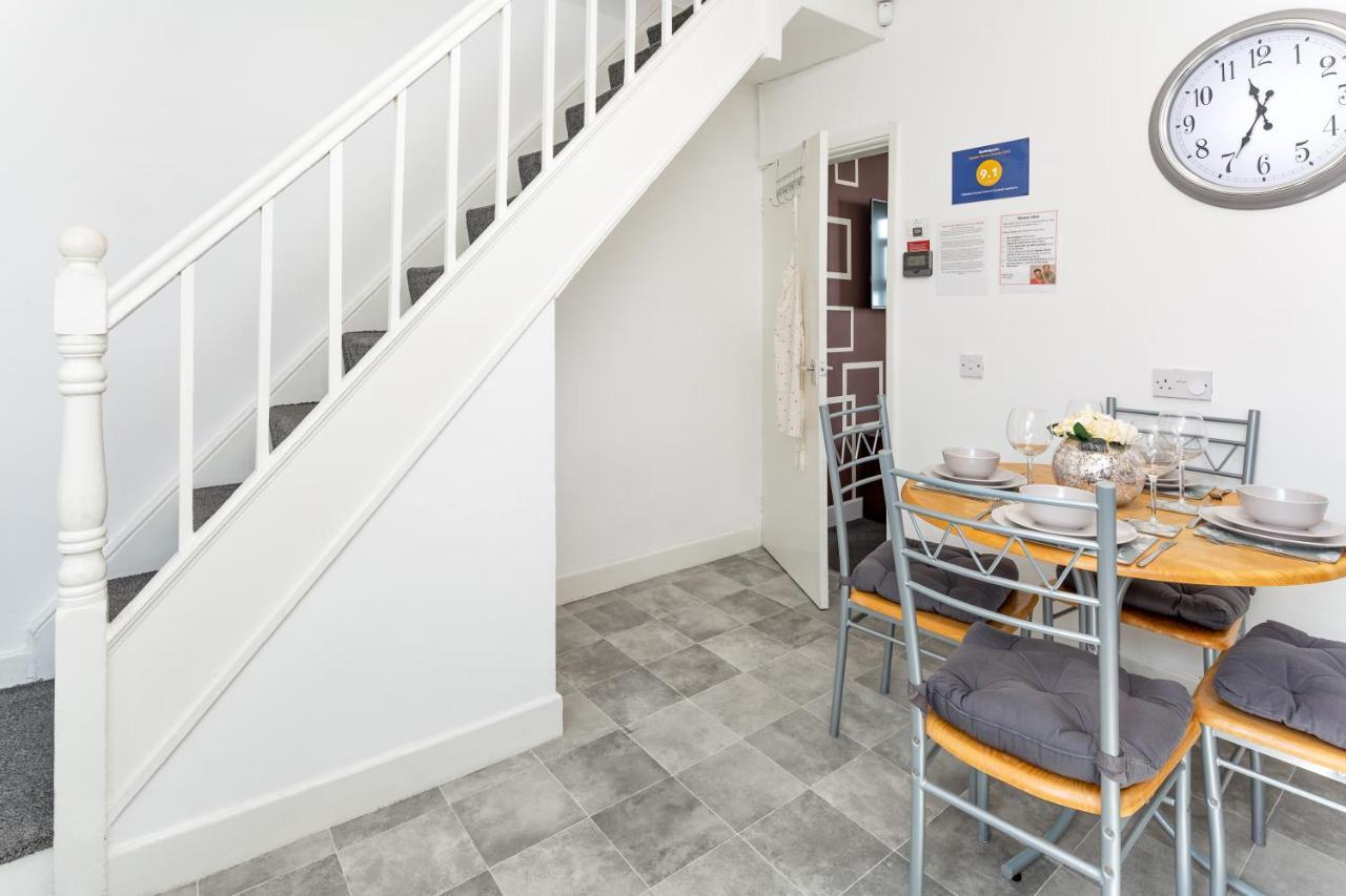 Cosy Anfield Guesthouse - Free Parking Liverpool Eksteriør bilde
