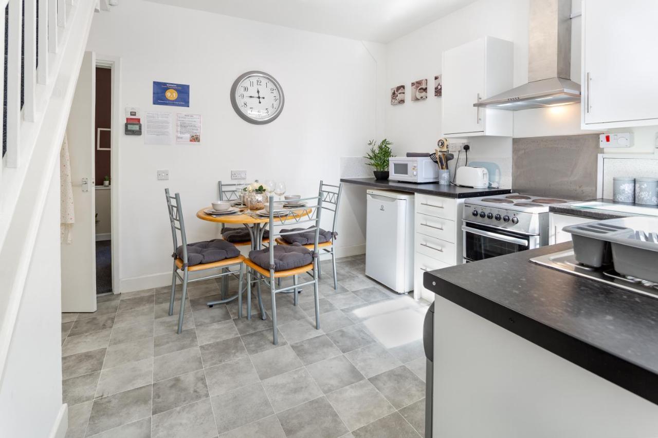 Cosy Anfield Guesthouse - Free Parking Liverpool Eksteriør bilde